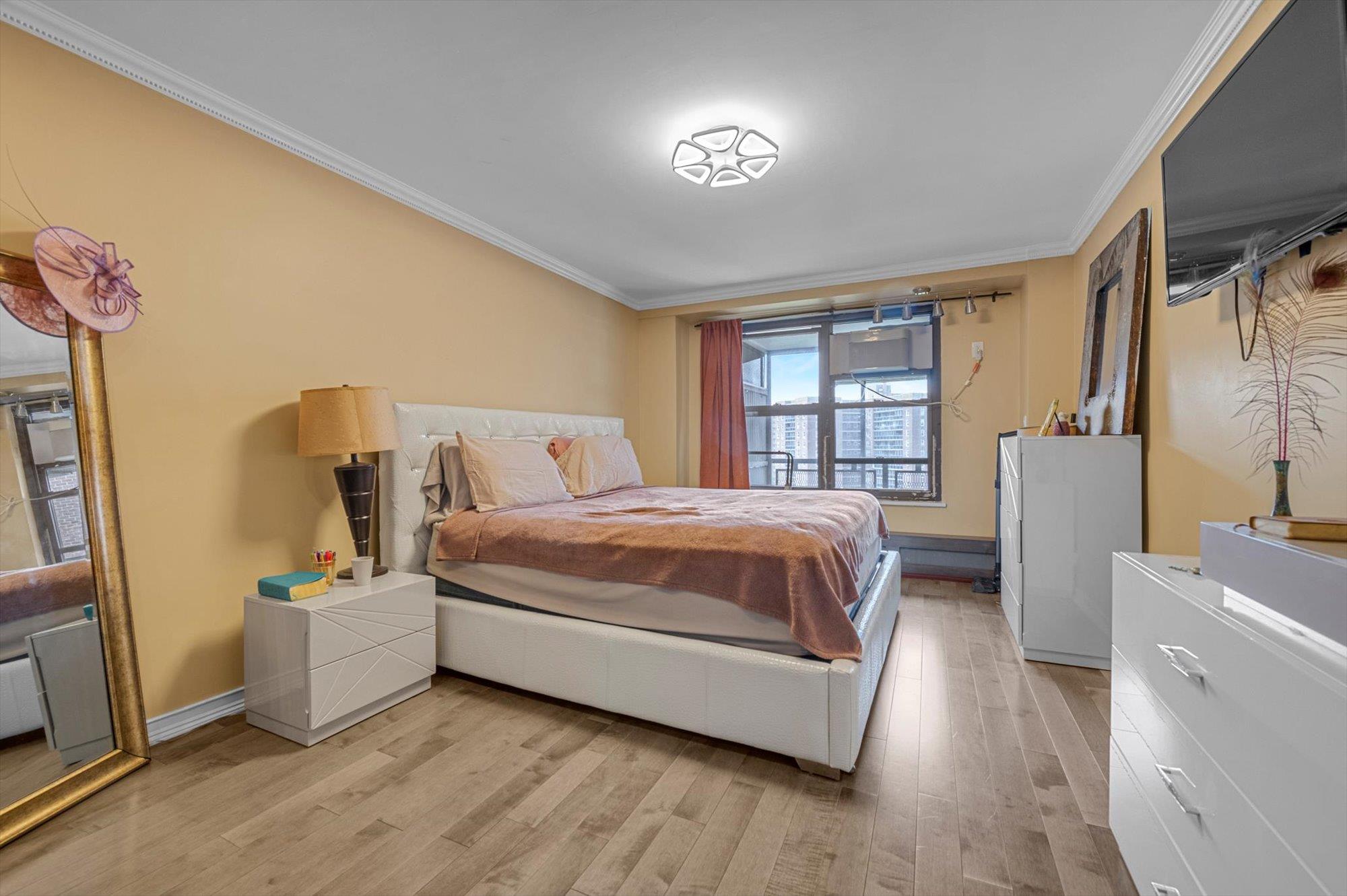 61-45 98 Street # 11G, Rego Park, NY 11374
