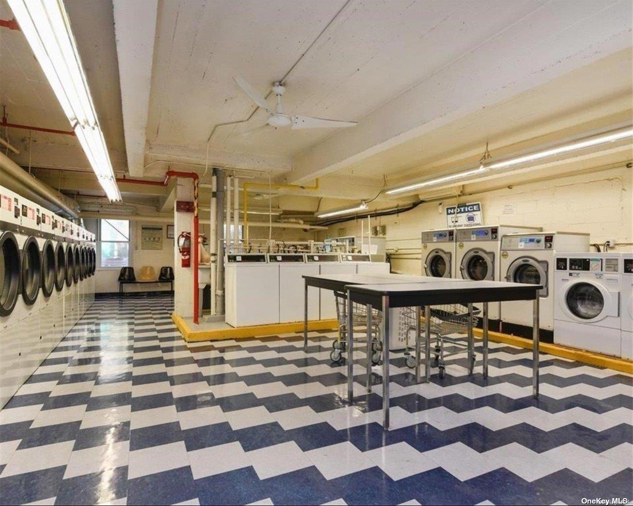 142-05 Roosevelt Avenue # 328, Flushing, NY 11354