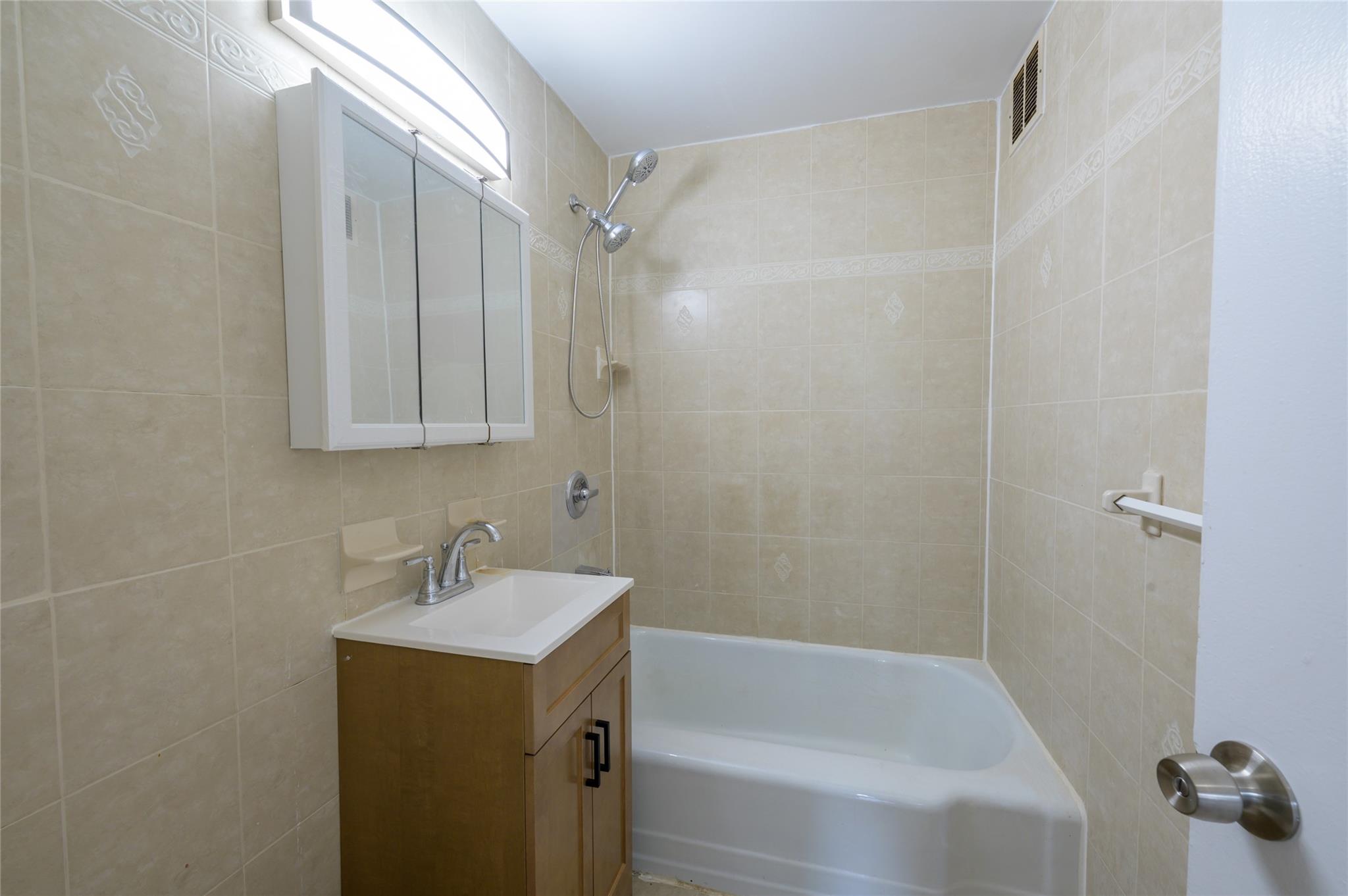 610 Waring Avenue # 5F, Bronx, NY 10467