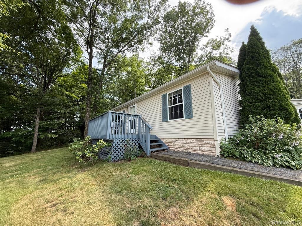 551 5th Avenue, Middletown, NY 10941