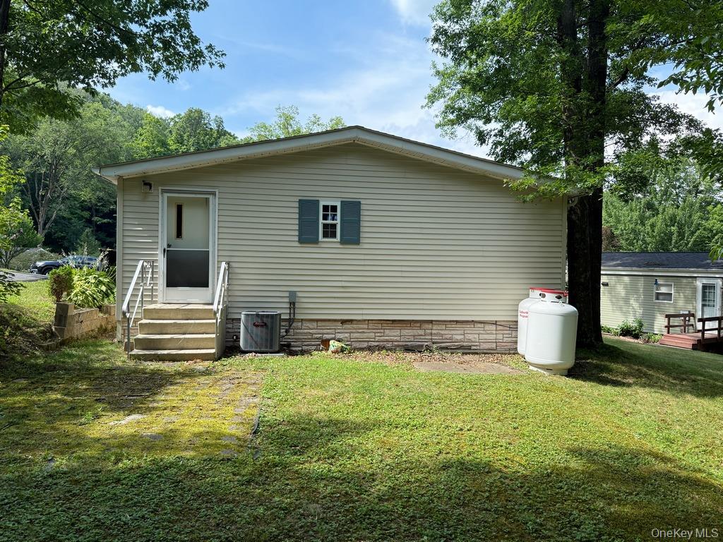 551 5th Avenue, Middletown, NY 10941