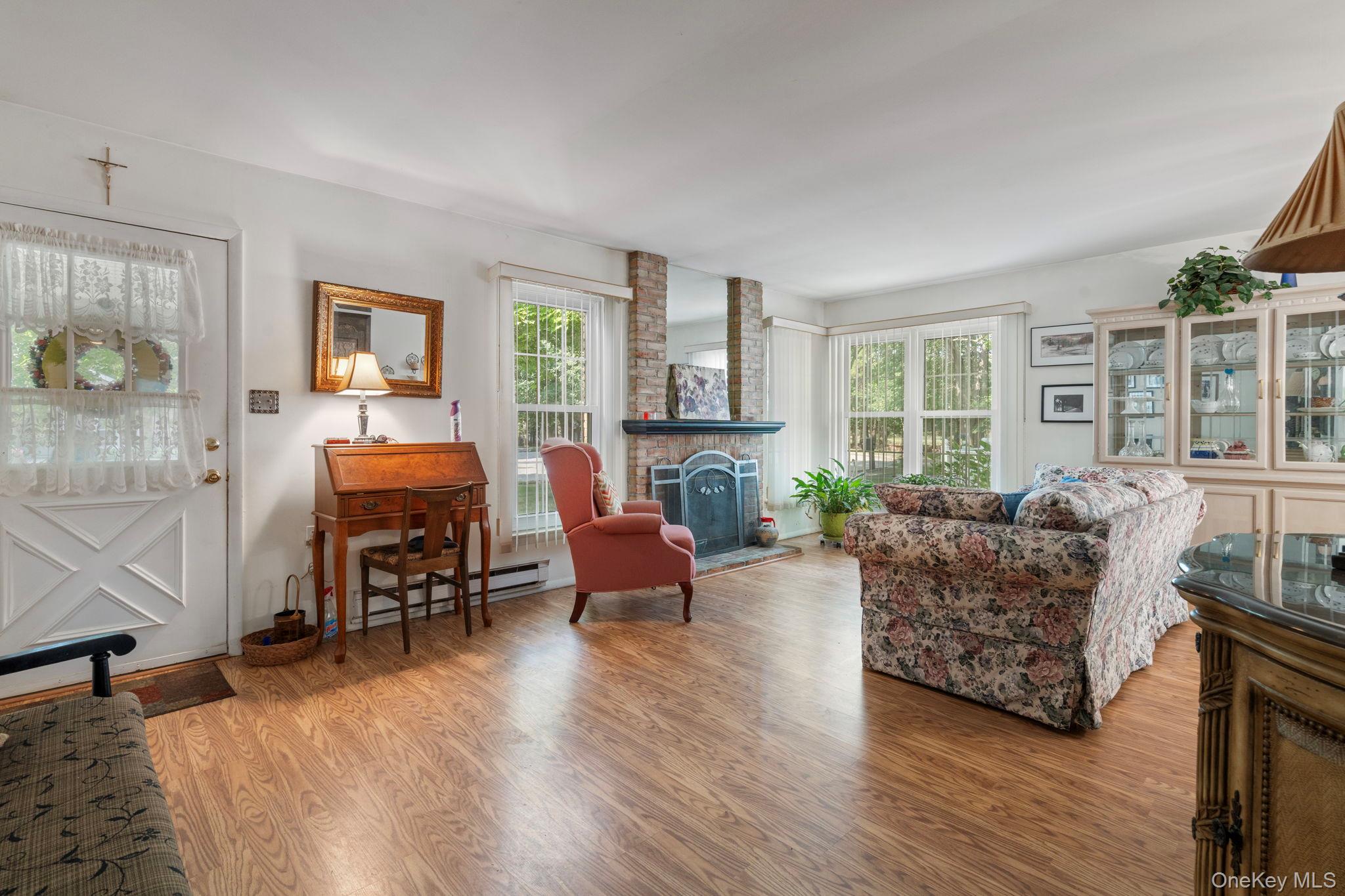 304 Kingston Court, Ridge, NY 11961