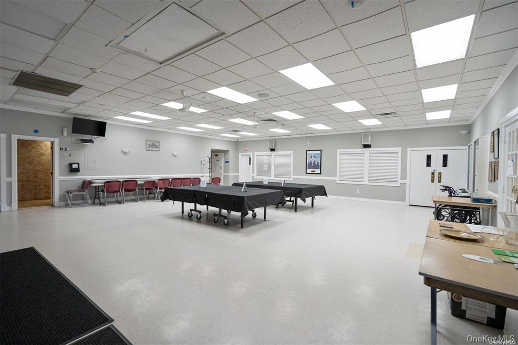 304 Kingston Court, Ridge, NY 11961