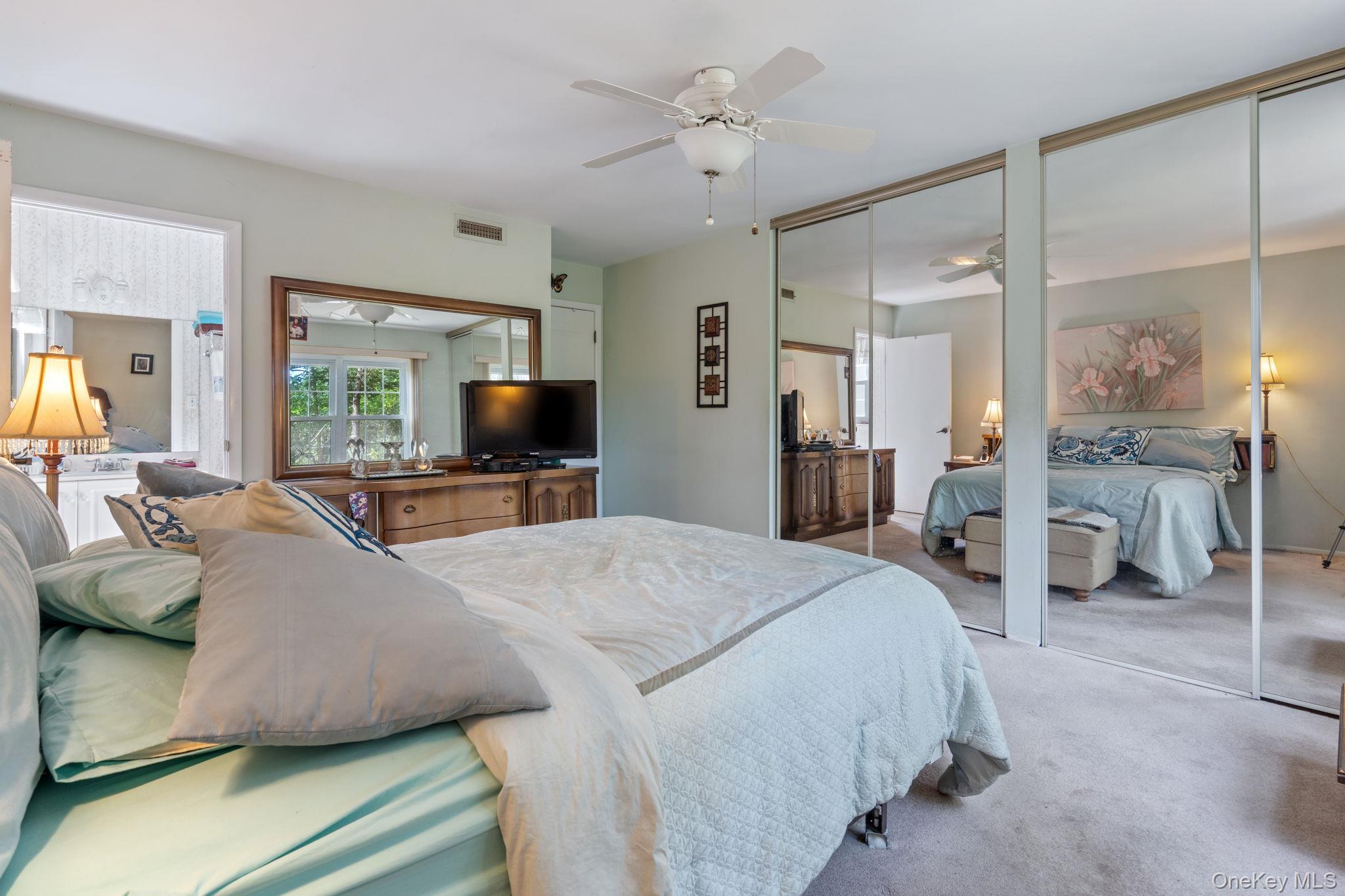 304 Kingston Court, Ridge, NY 11961