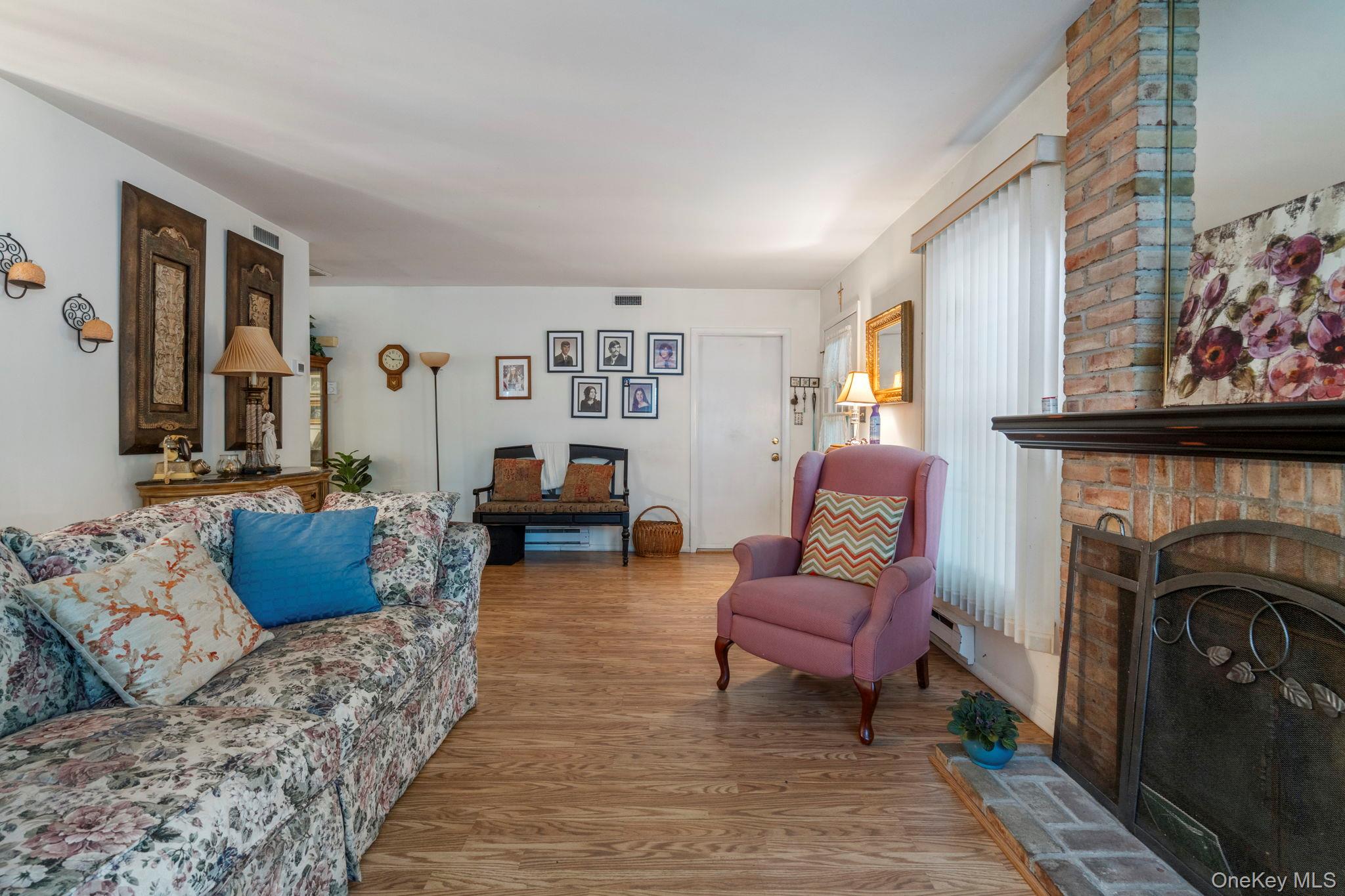 304 Kingston Court, Ridge, NY 11961