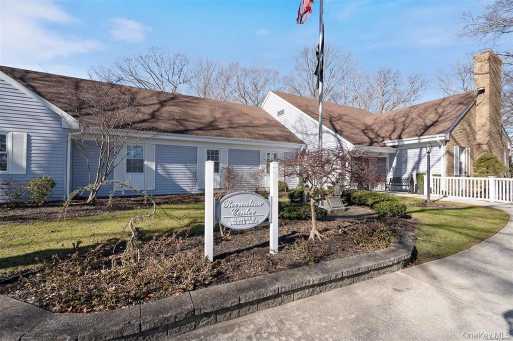 304 Kingston Court, Ridge, NY 11961