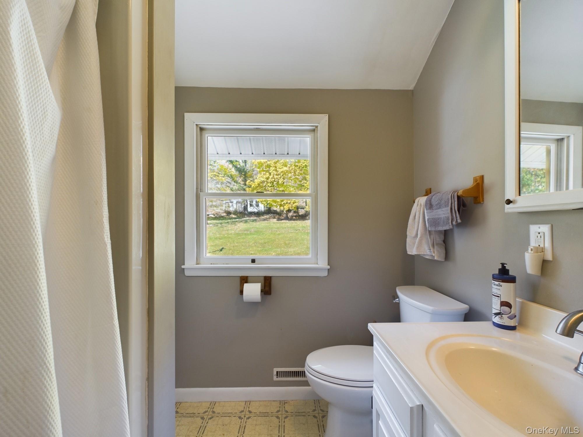 12 Old Turnpike Road, Bloomingburg, NY 12721