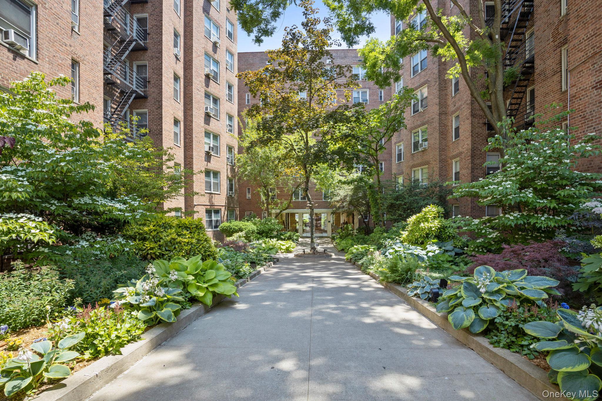 800 Grand Concourse # 2JS, Bronx, NY 10451