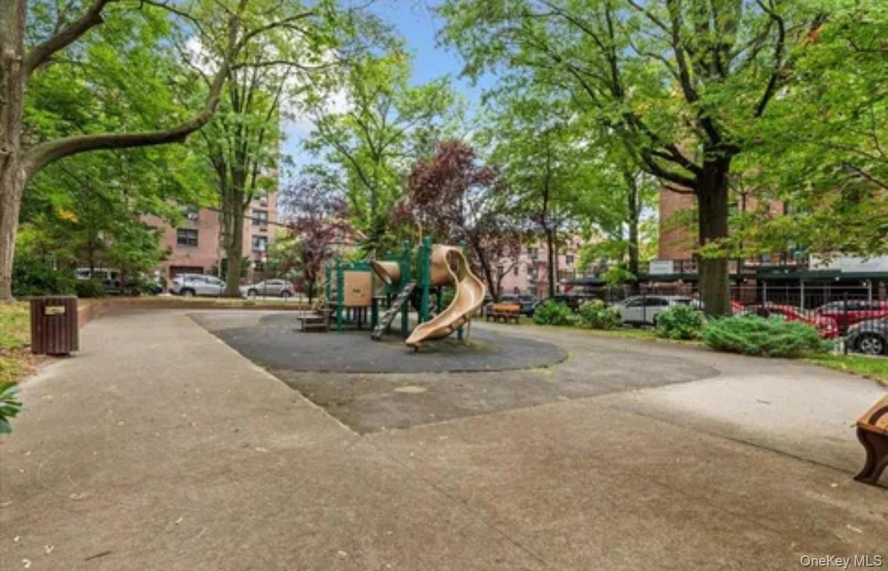 14018 Burden Crescent # 410, Briarwood, NY 11435