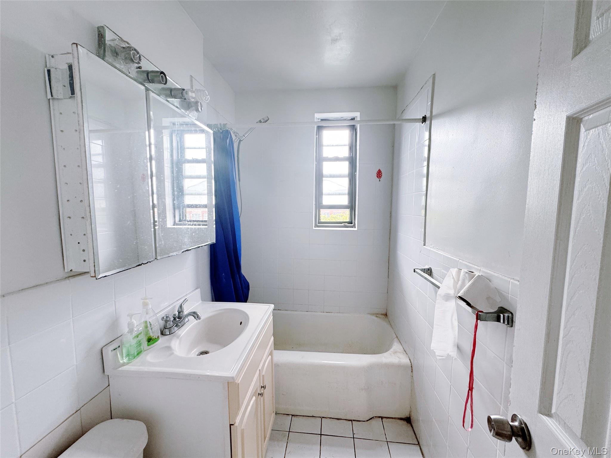 15040 71st Avenue # 6C, Kew Garden Hills, NY 11367