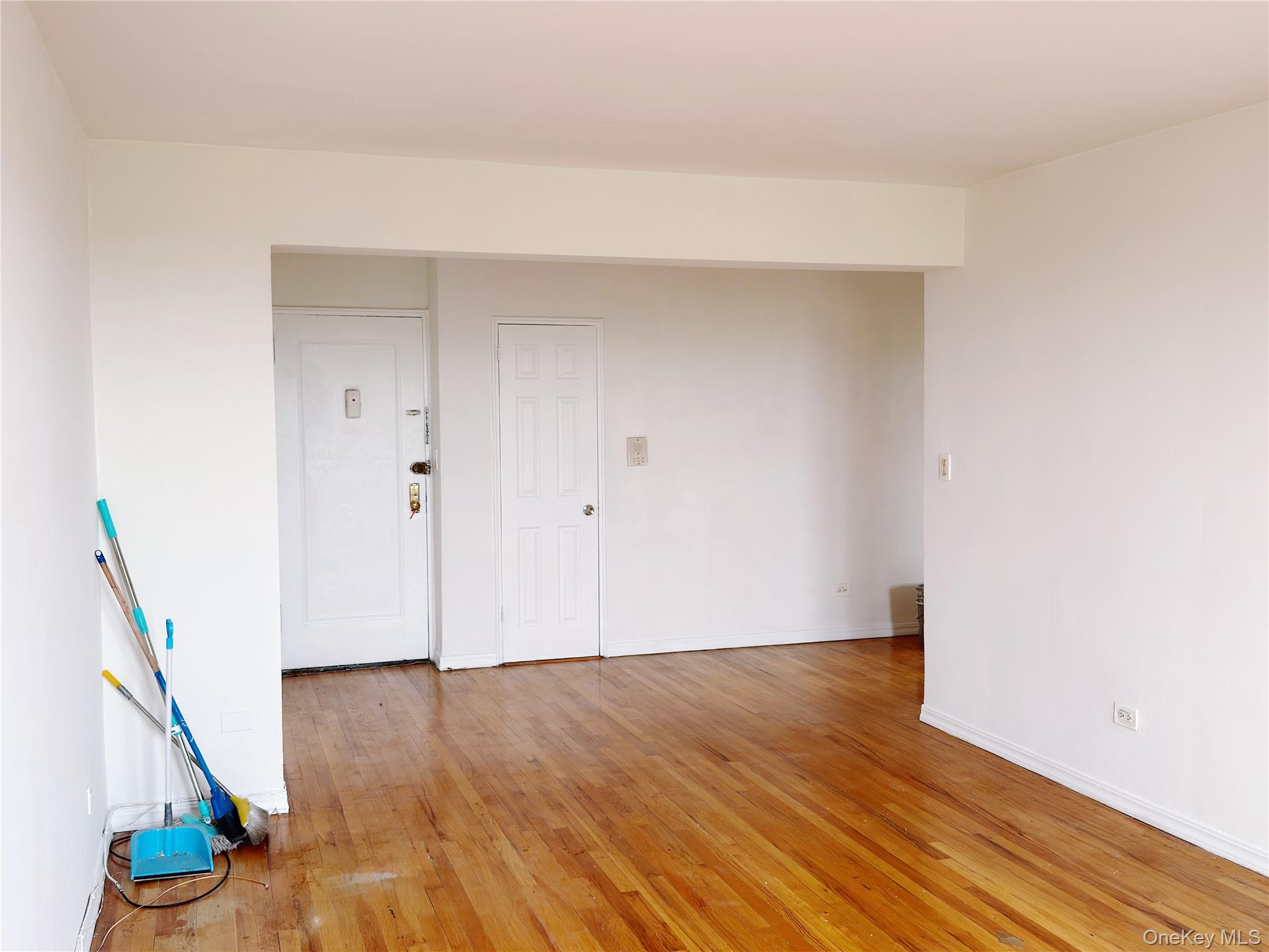 15040 71st Avenue # 6C, Kew Garden Hills, NY 11367