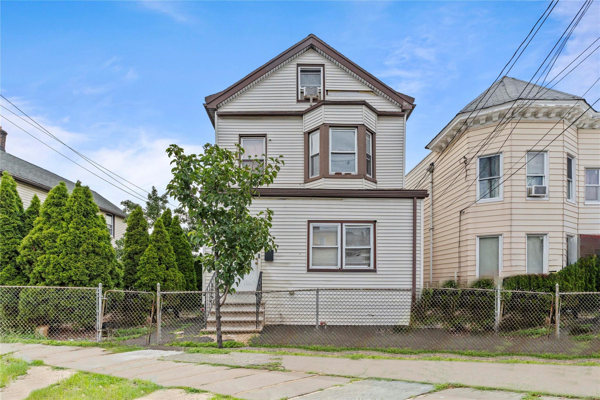 122 S High Street, Mount Vernon, NY 10550