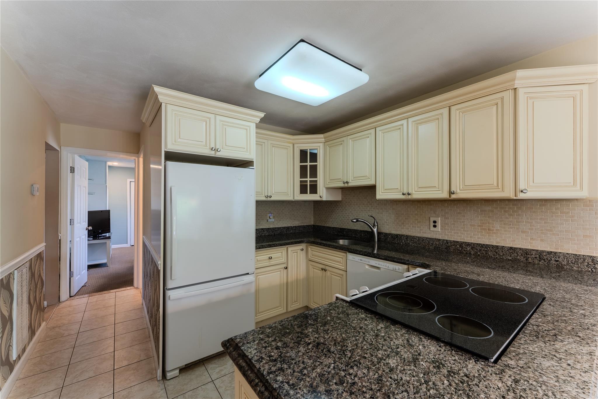 100 Baker Court # 128, Island Park, NY 11558