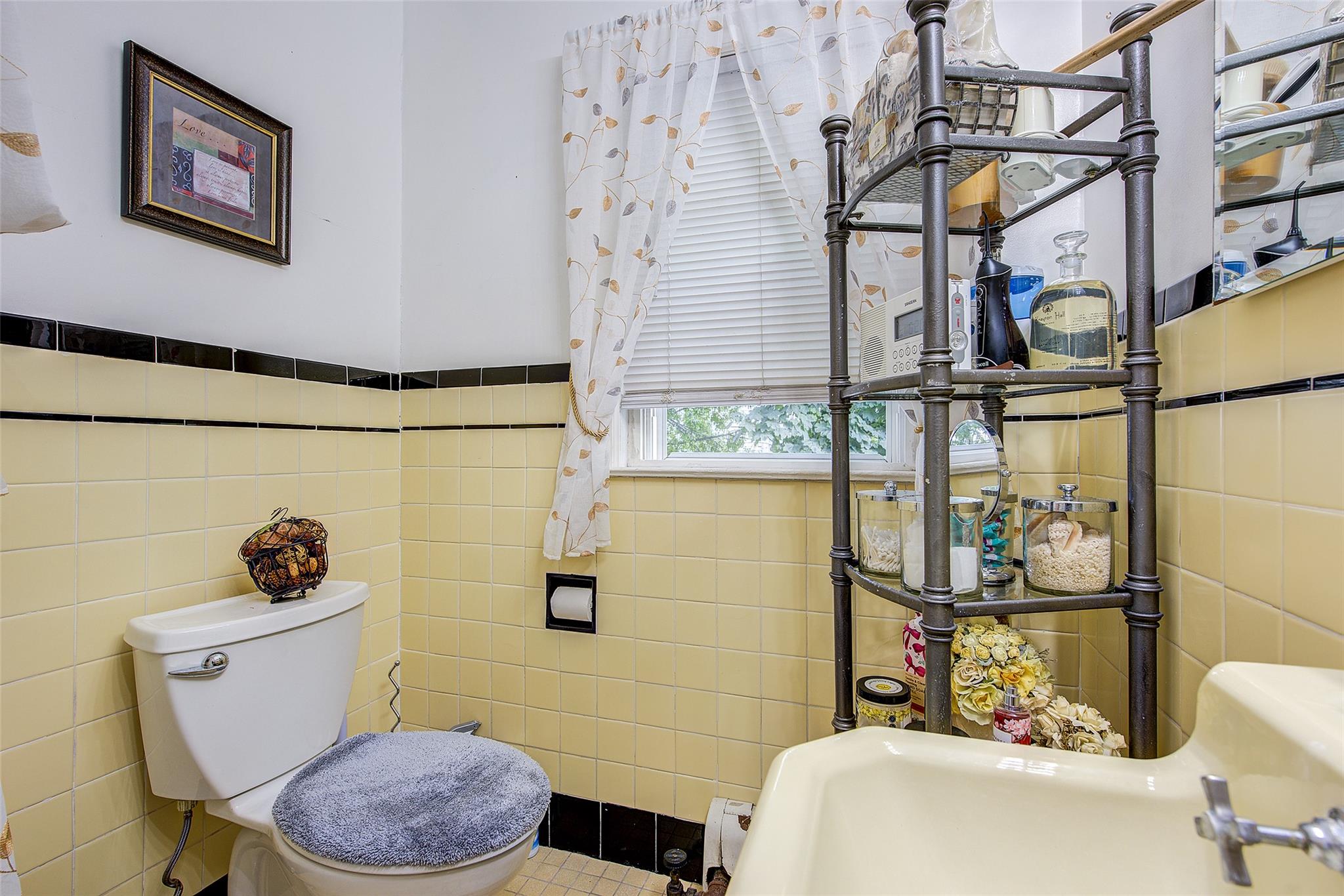 1607 E 43rd Street, Brooklyn, NY 11234