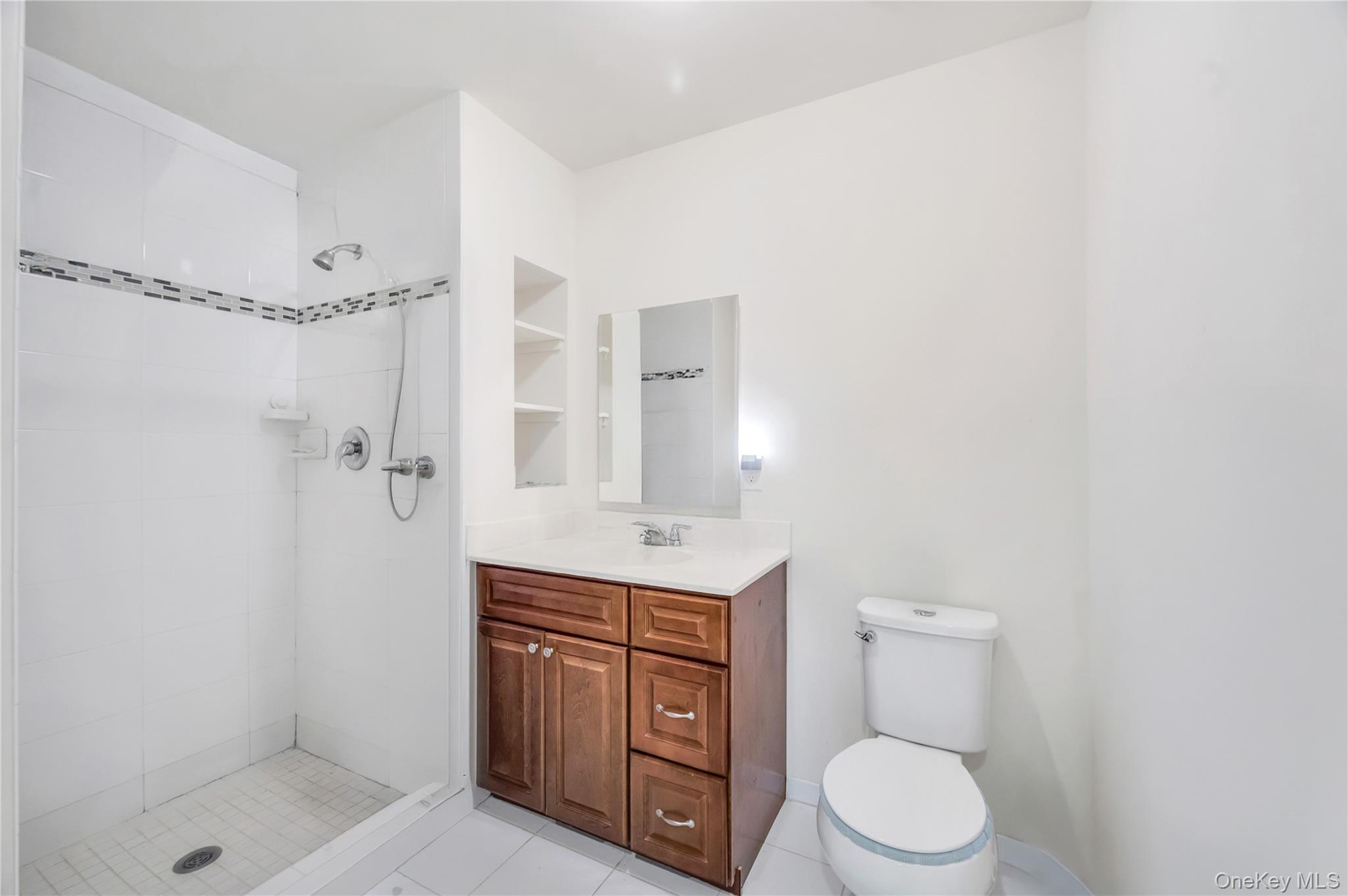 132 Weatherby Lane # 132, Central Islip, NY 11722