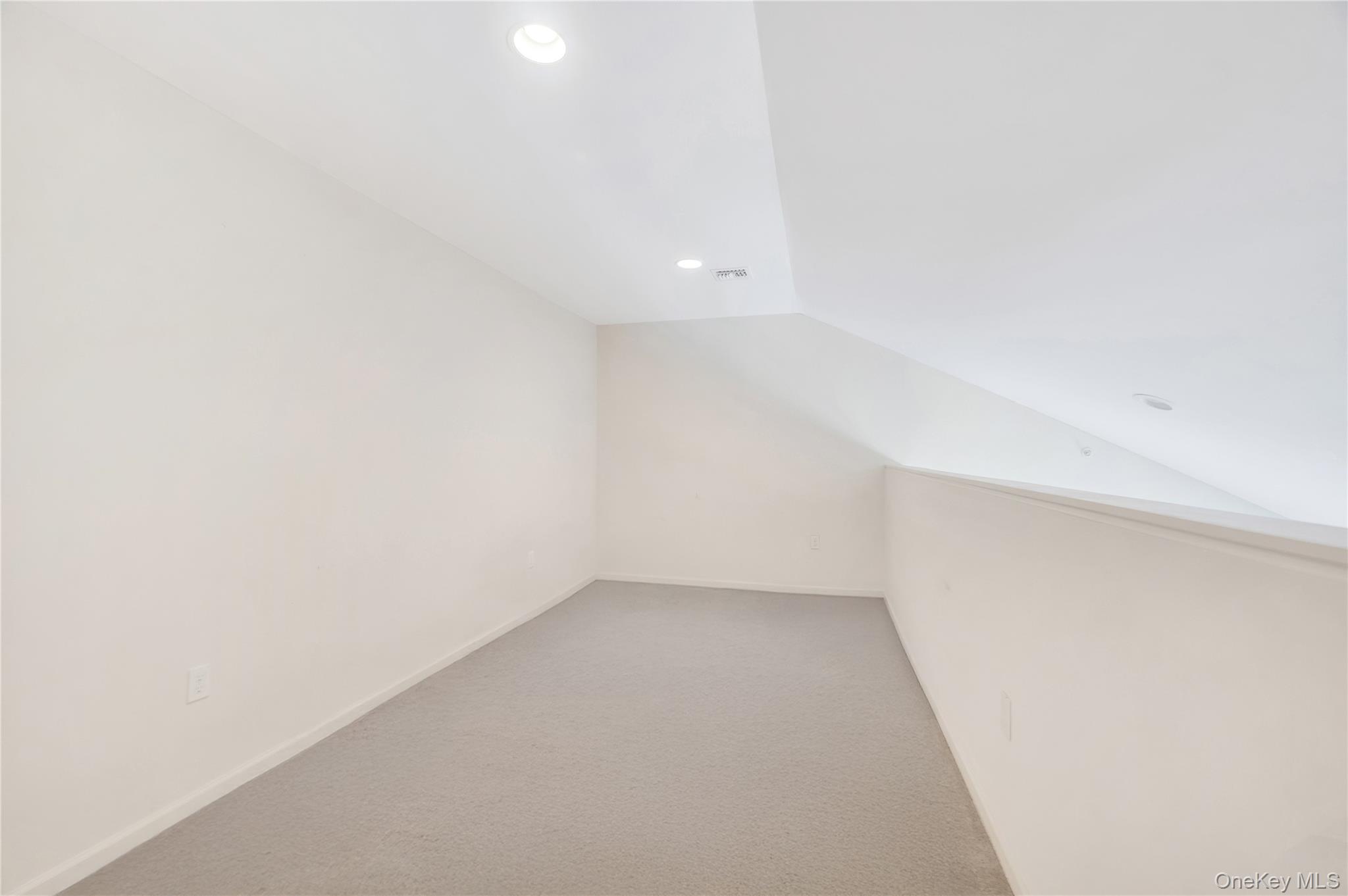 132 Weatherby Lane # 132, Central Islip, NY 11722