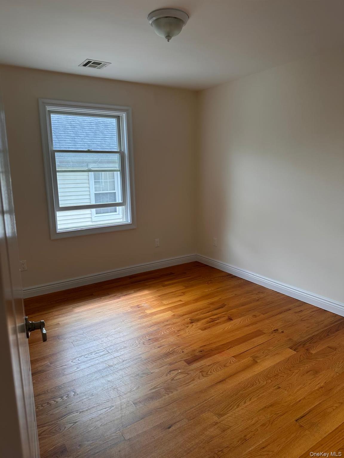 191 Jefferson Avenue, Mineola, NY 11501