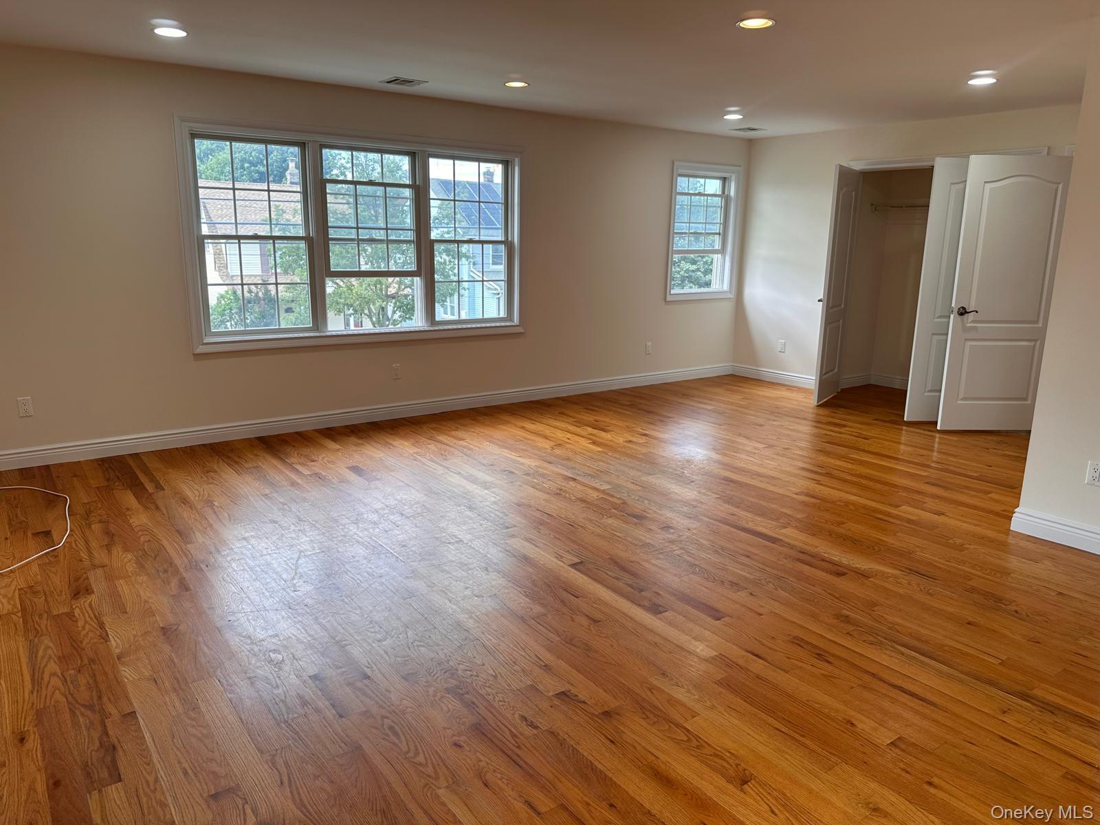 191 Jefferson Avenue, Mineola, NY 11501