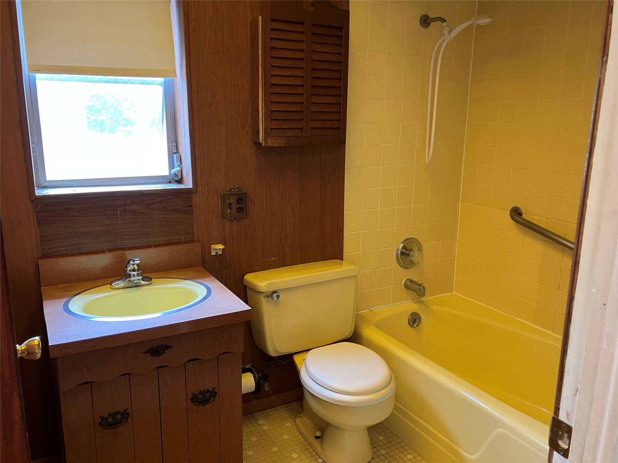 50 Fordham Street, Williston Park, NY 11596