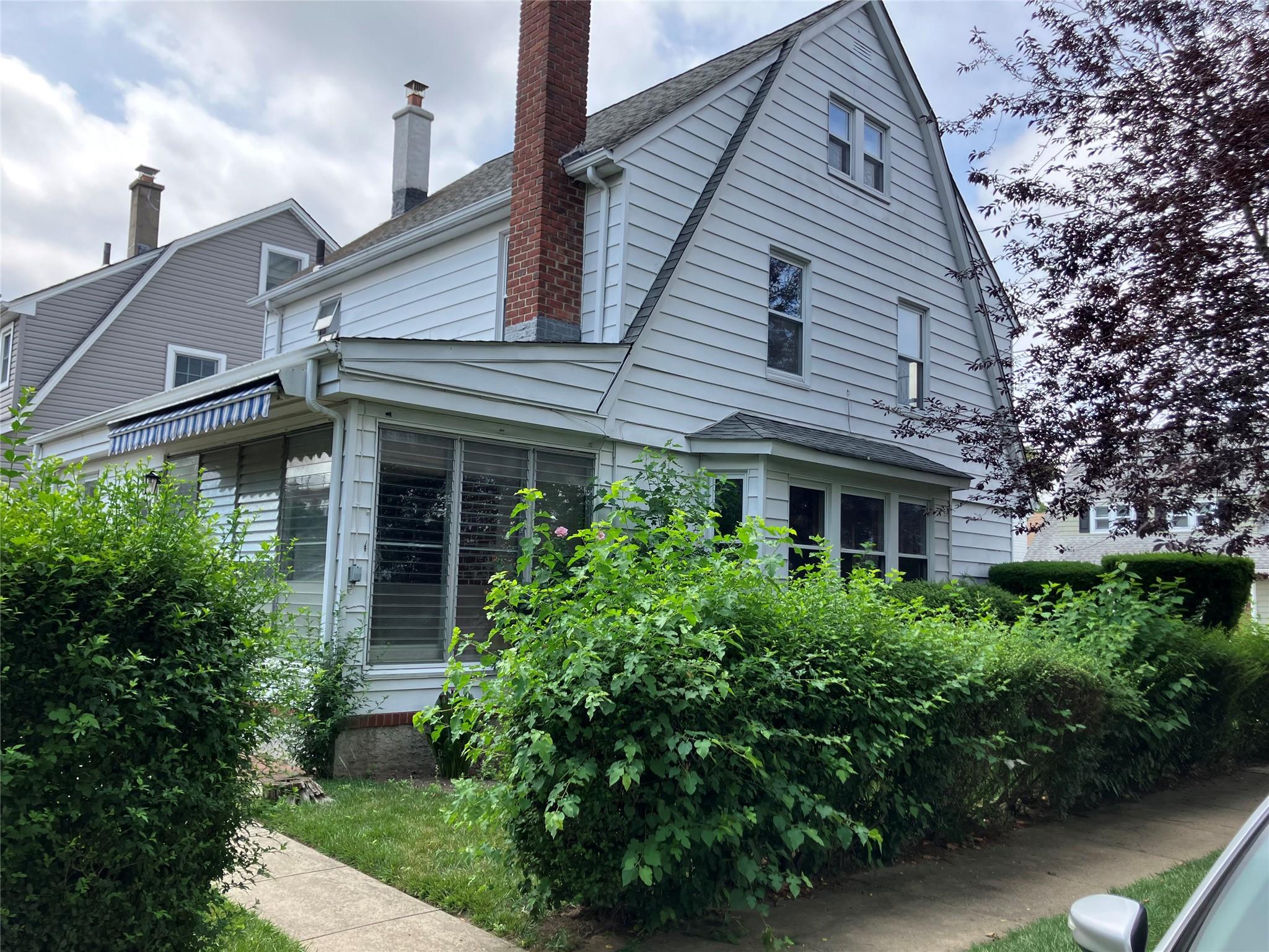 50 Fordham Street, Williston Park, NY 11596