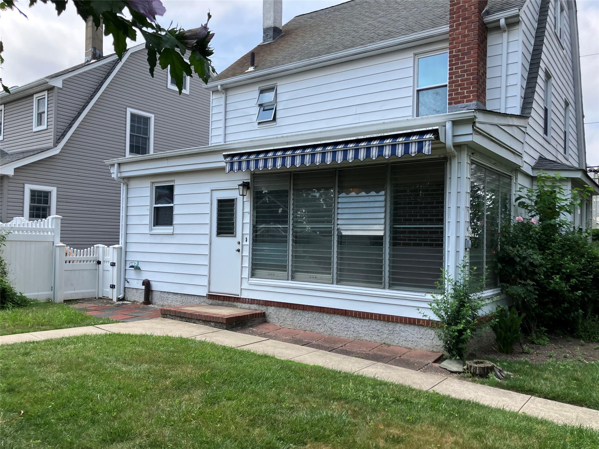 50 Fordham Street, Williston Park, NY 11596