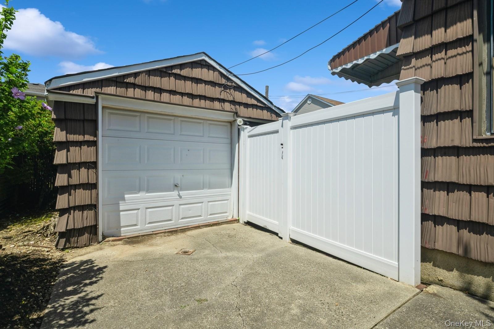 862 Peninsula Boulevard, Woodmere, NY 11598