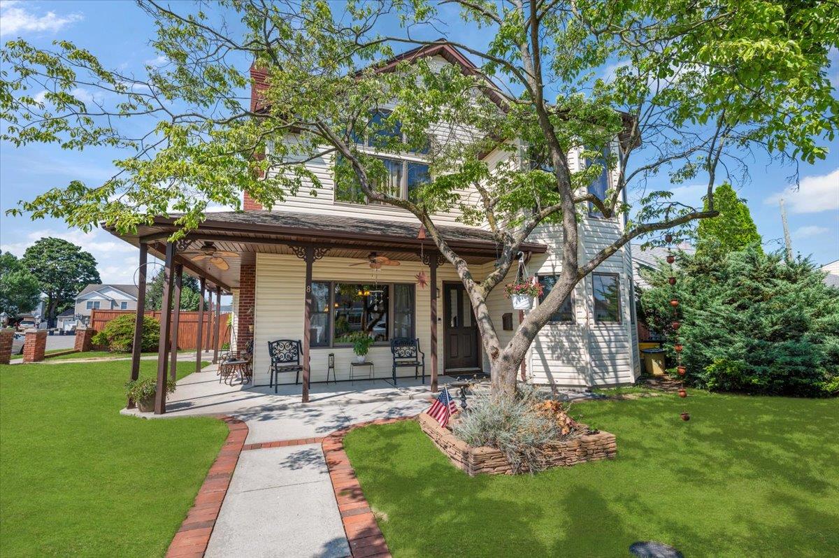 8 Pearl Street, Bethpage, NY 11714