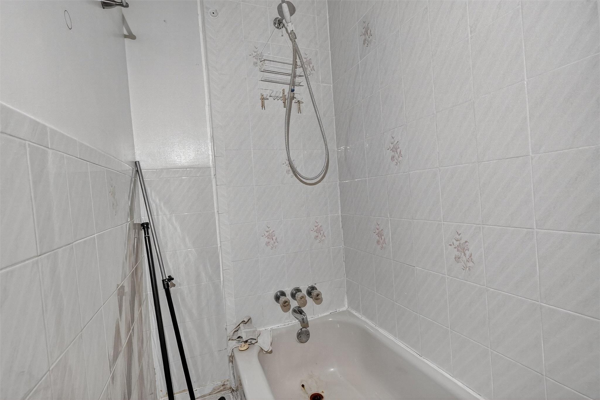 17 Palmetto Street, Brooklyn, NY 11221