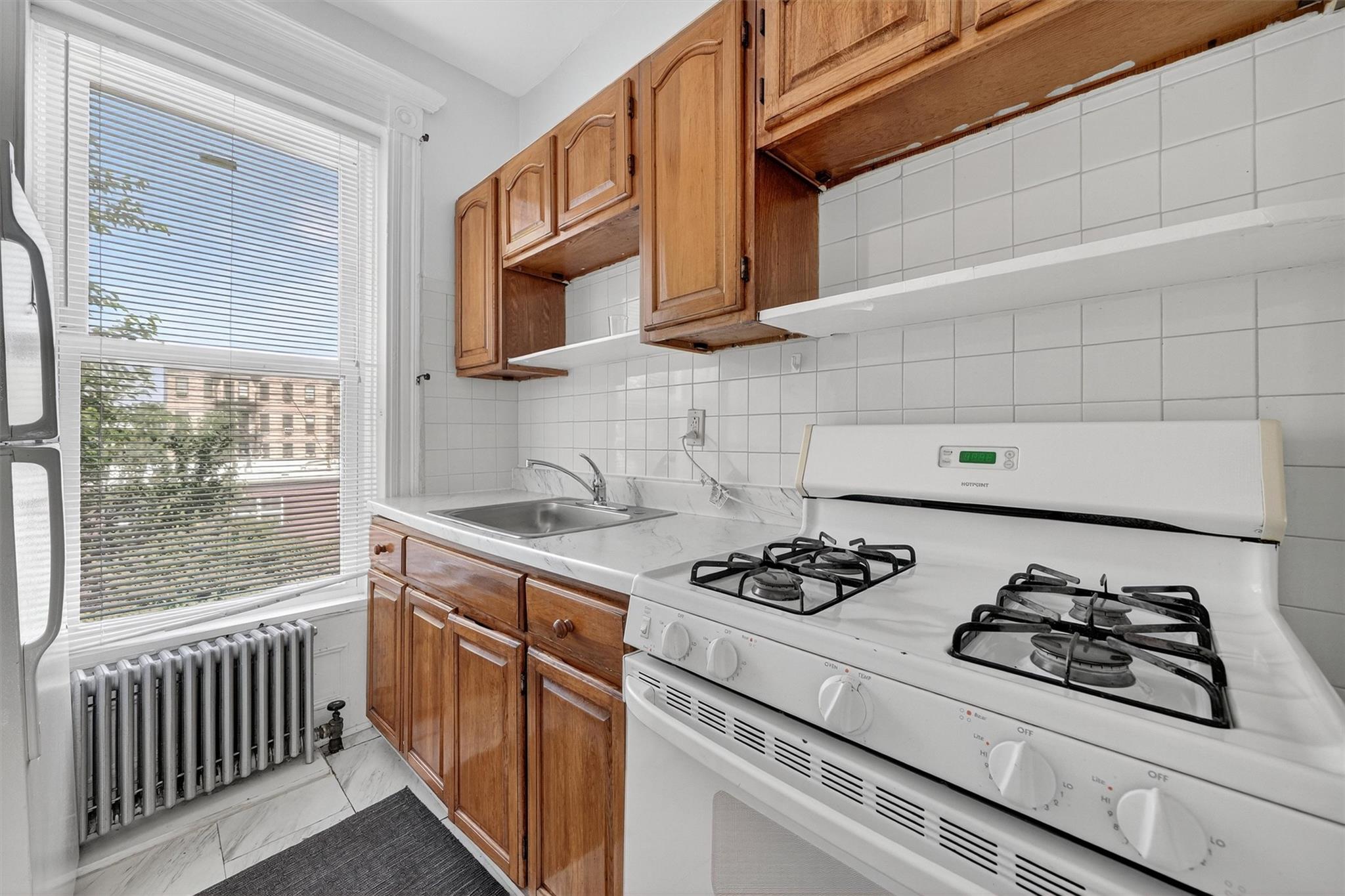 17 Palmetto Street, Brooklyn, NY 11221