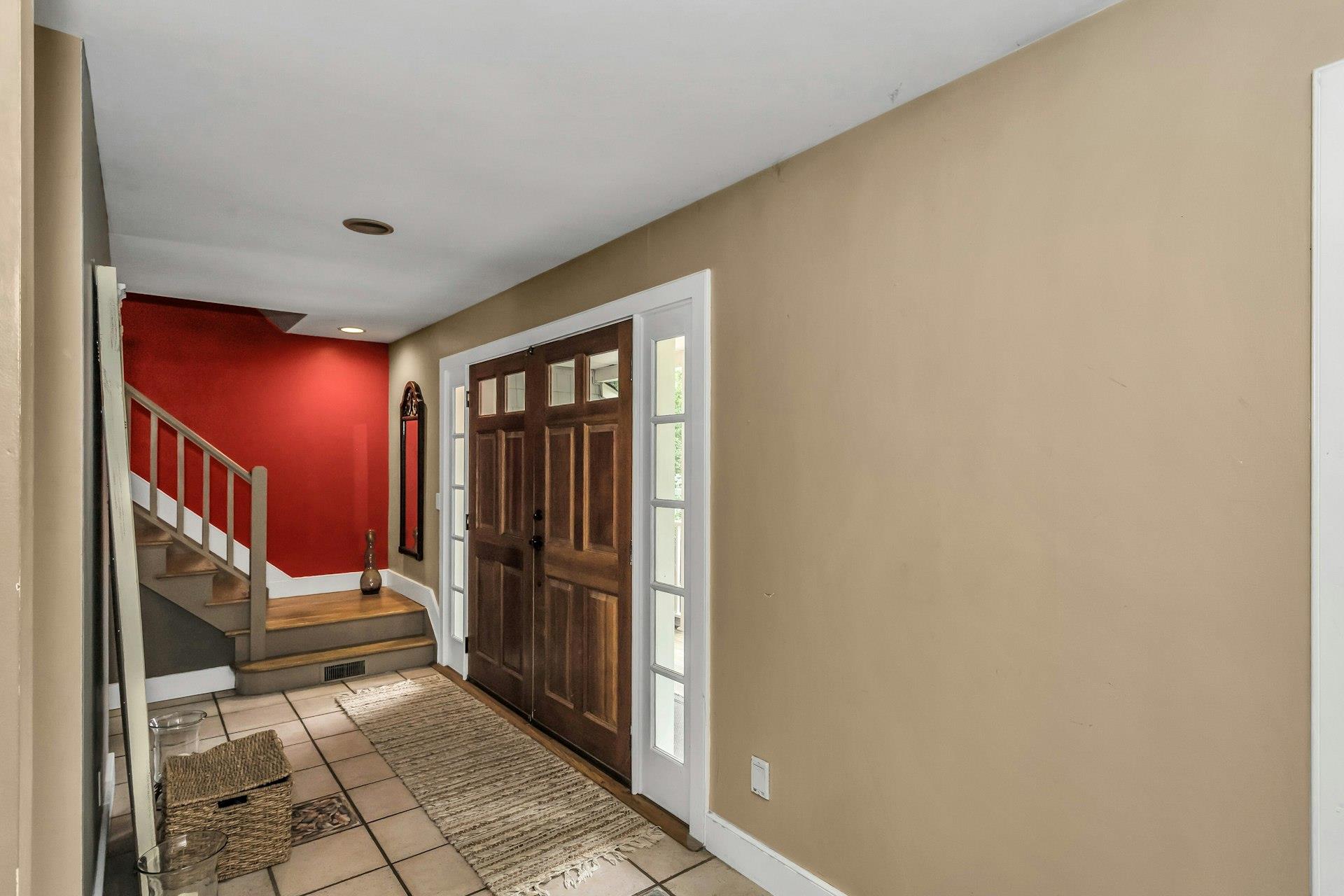 104B Squiretown Road, Hampton Bays, NY 11946