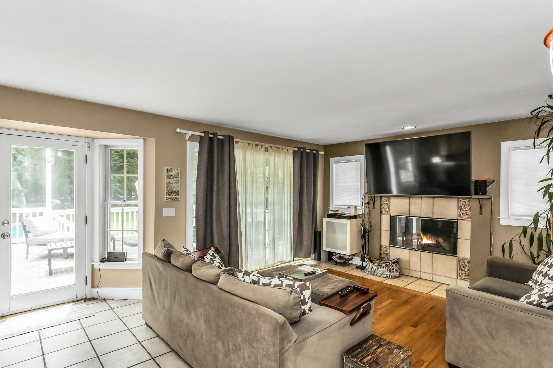 104B Squiretown Road, Hampton Bays, NY 11946