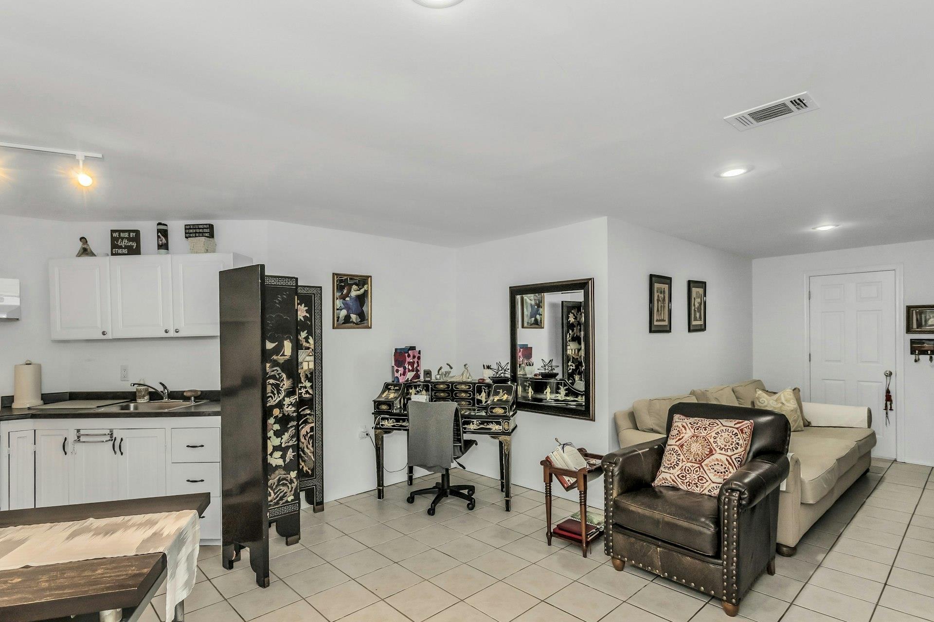 104B Squiretown Road, Hampton Bays, NY 11946