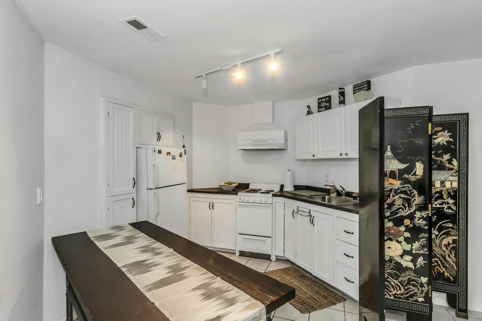 104B Squiretown Road, Hampton Bays, NY 11946