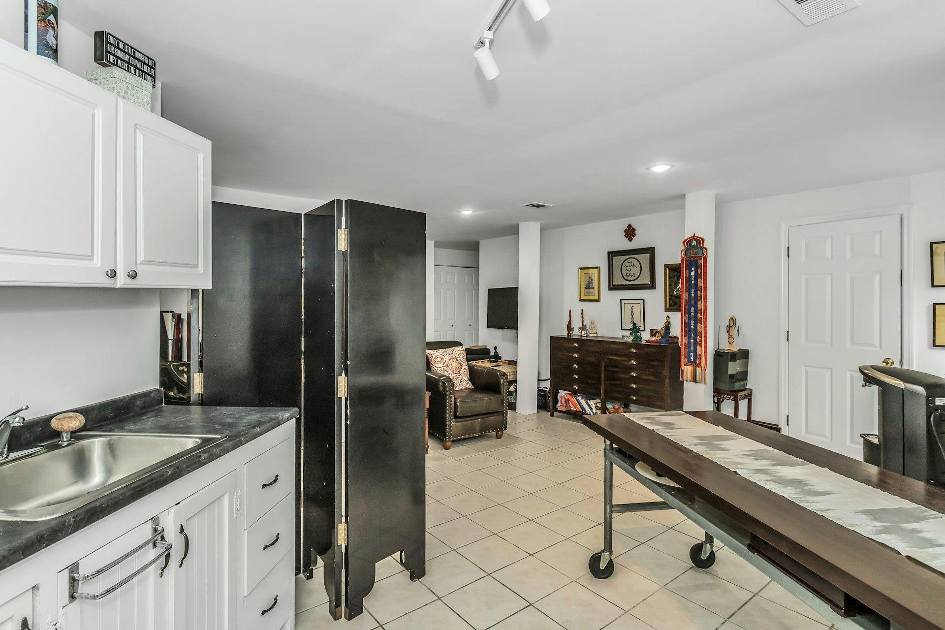 104B Squiretown Road, Hampton Bays, NY 11946