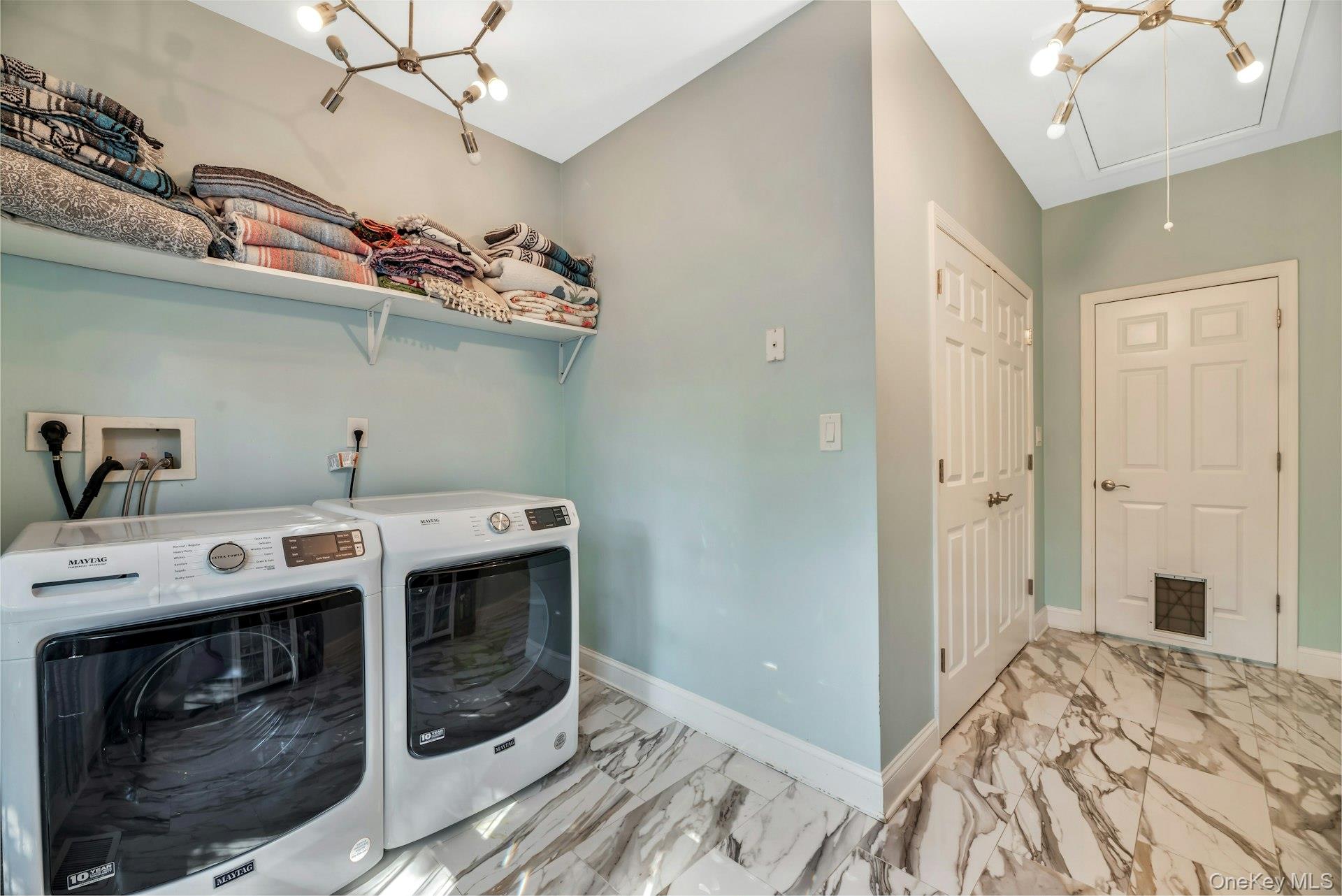 87 Washington Heights Avenue, Hampton Bays, NY 11946