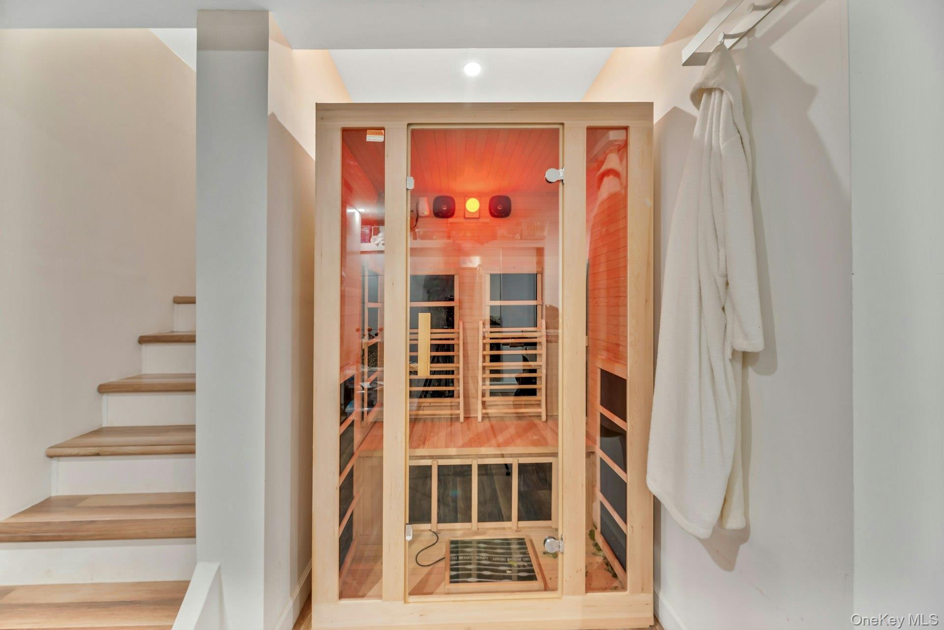 87 Washington Heights Avenue, Hampton Bays, NY 11946