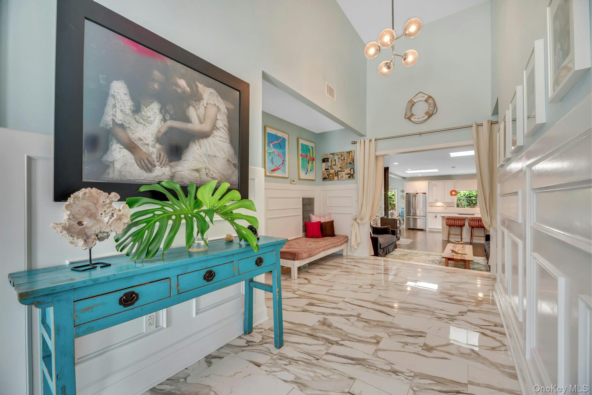 87 Washington Heights Avenue, Hampton Bays, NY 11946