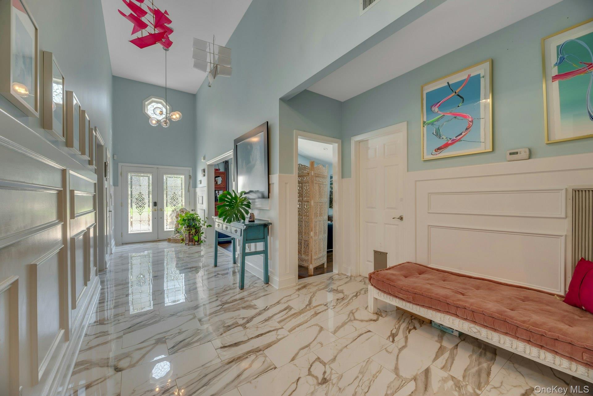 87 Washington Heights Avenue, Hampton Bays, NY 11946