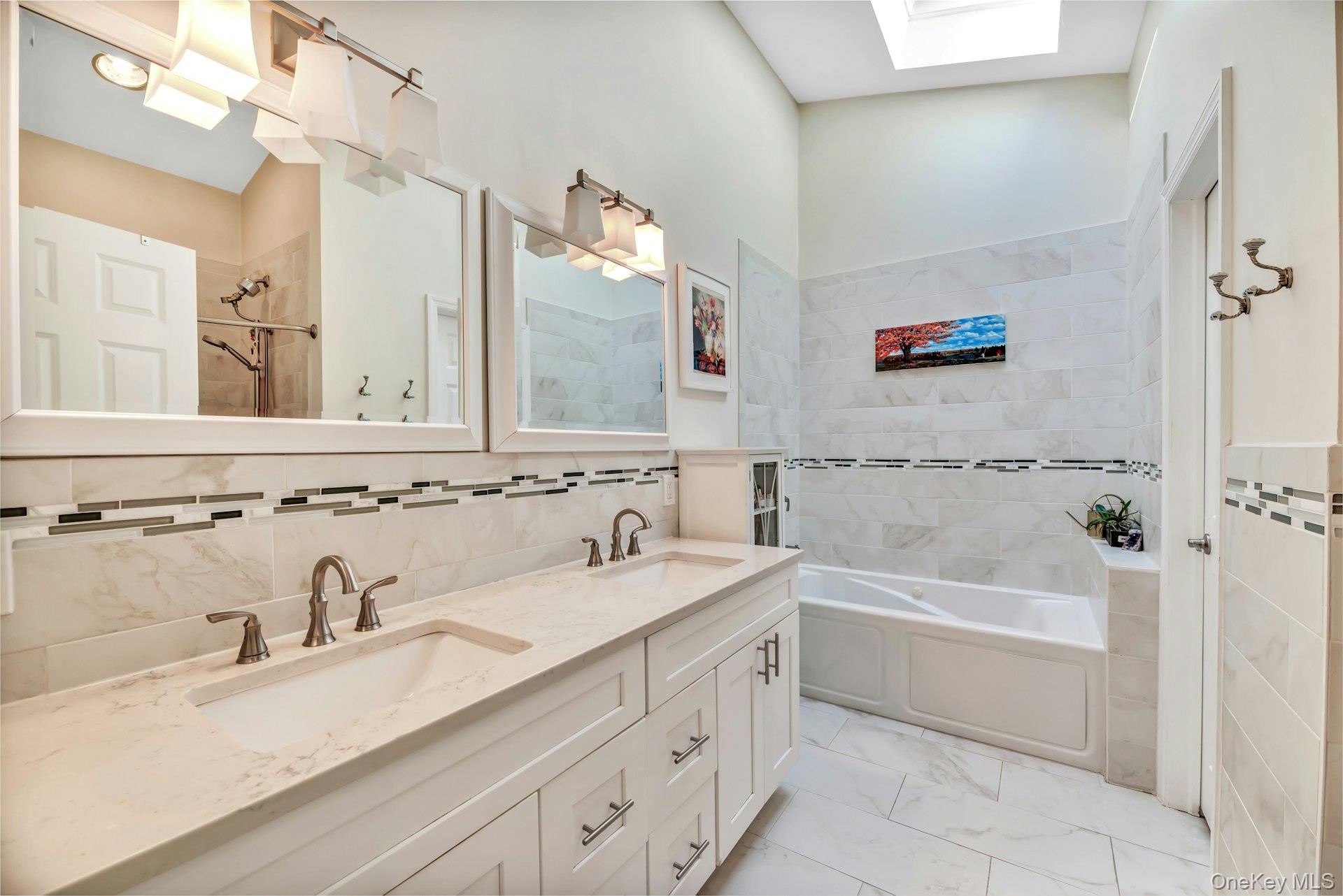 87 Washington Heights Avenue, Hampton Bays, NY 11946