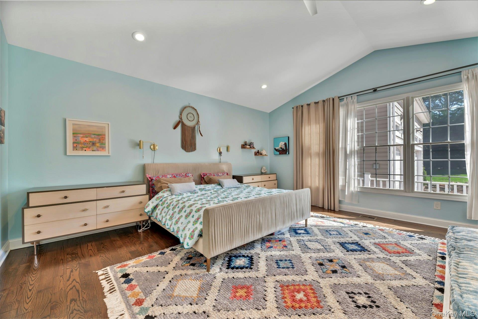 87 Washington Heights Avenue, Hampton Bays, NY 11946