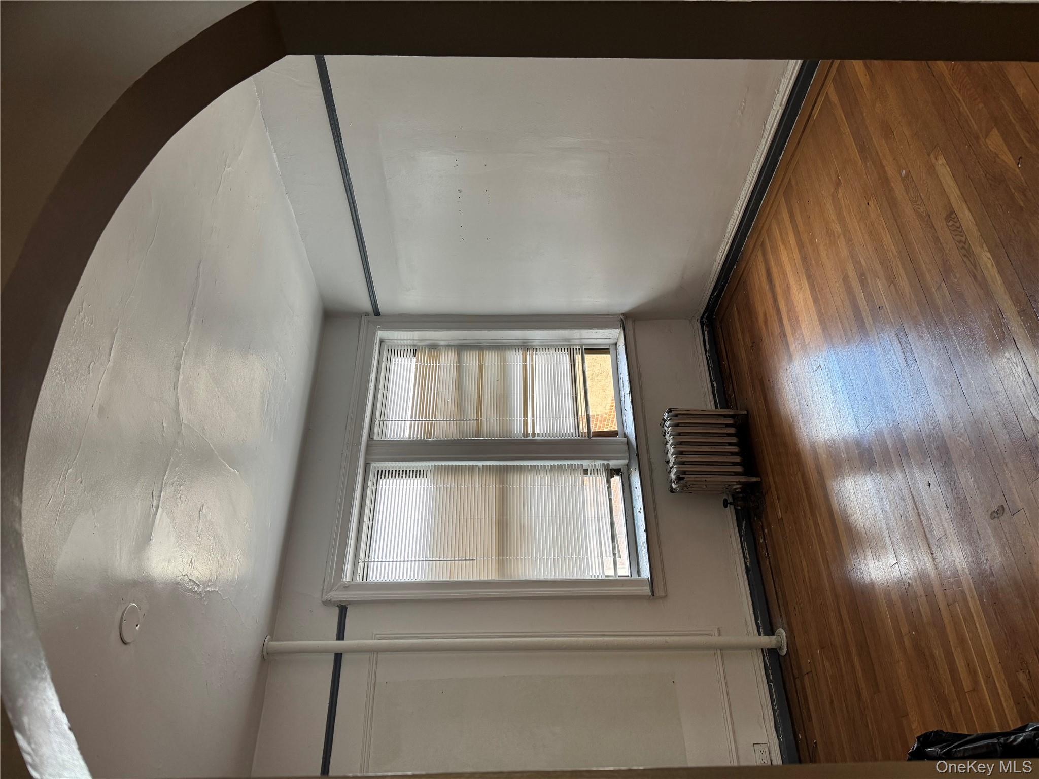 2922 Barnes Ave # 3A, Bronx, NY 10467