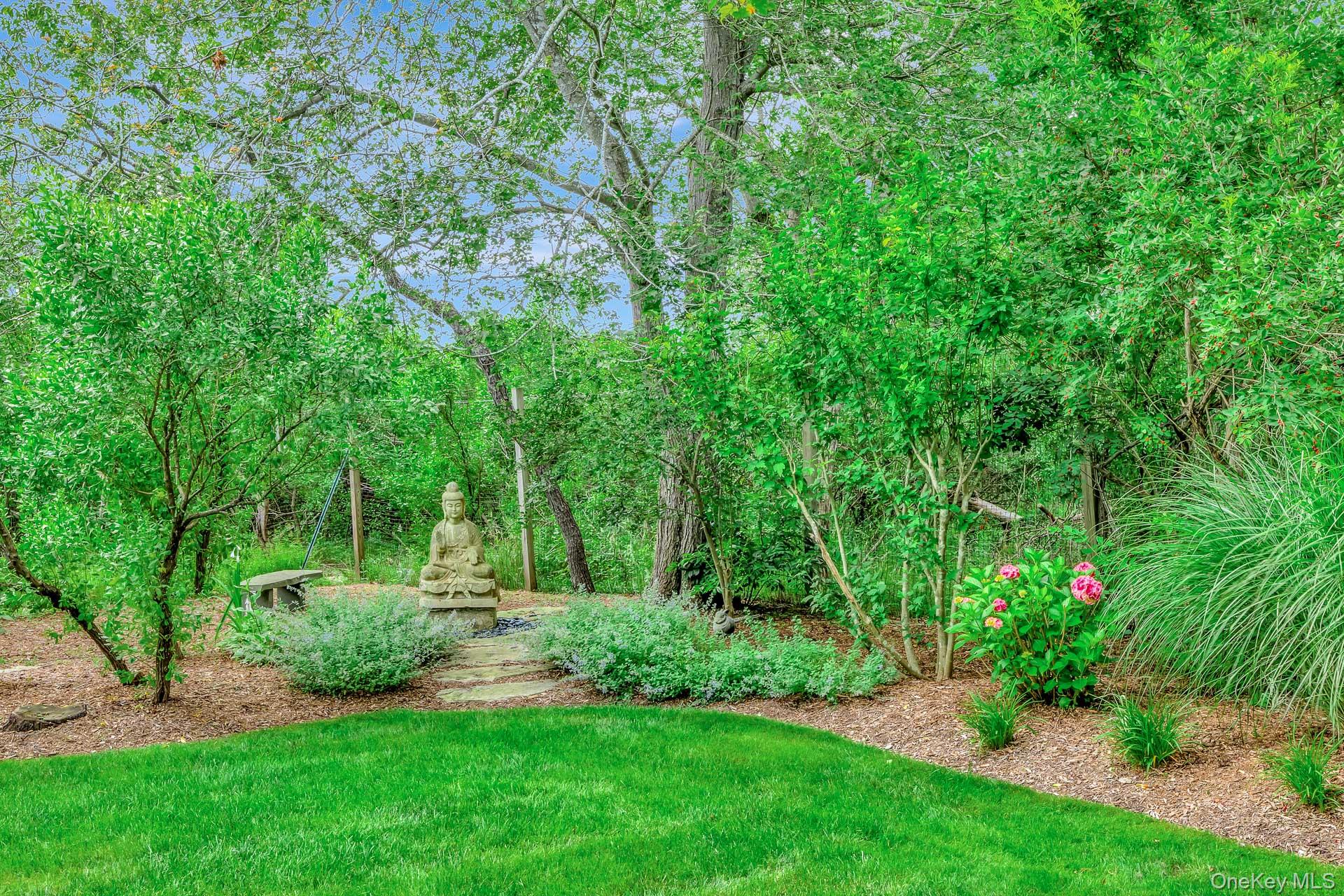 51 Halsey Road, Remsenburg, NY 11960