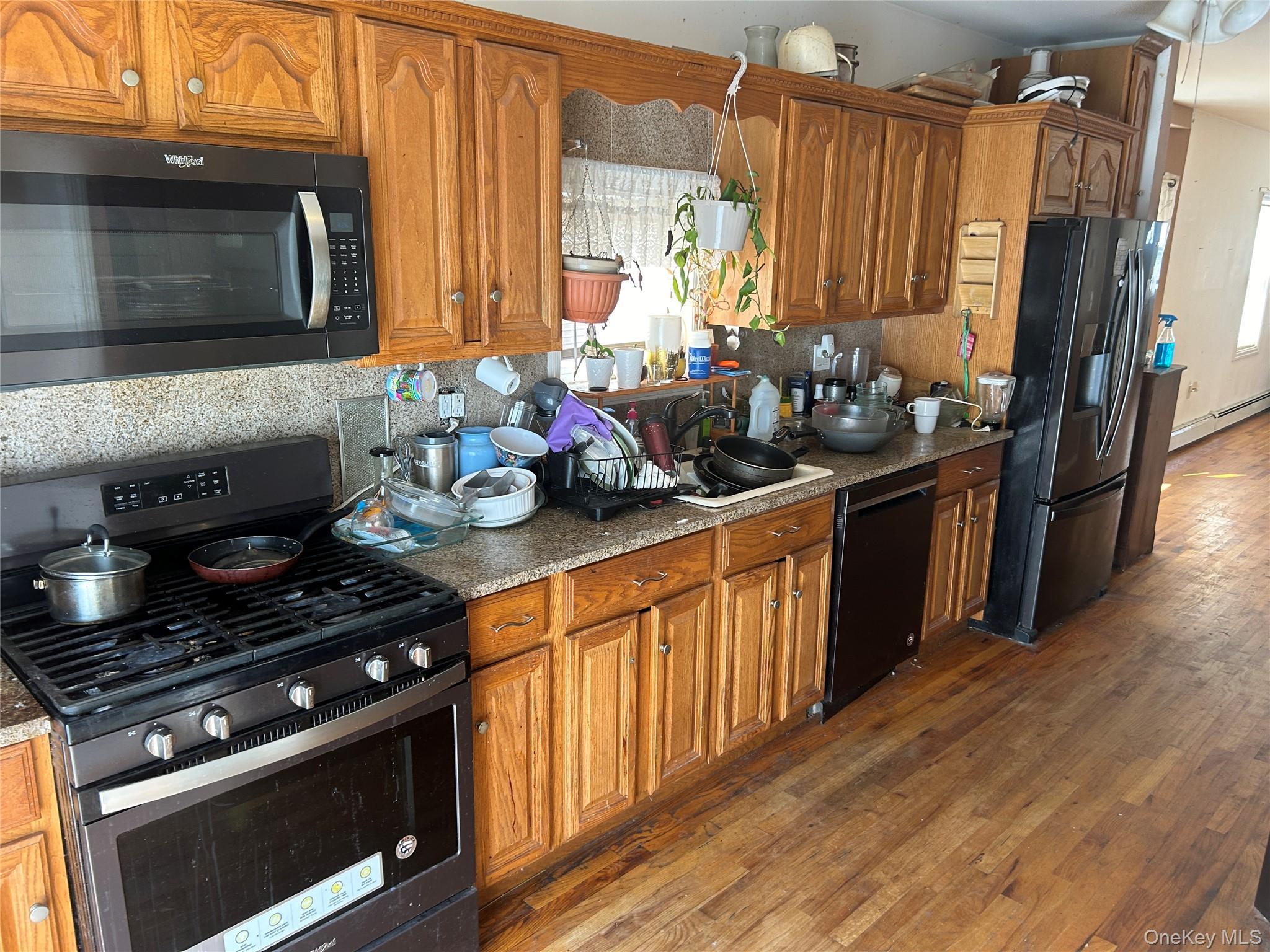 20 W 10th Road, Broad Channel, NY 11693