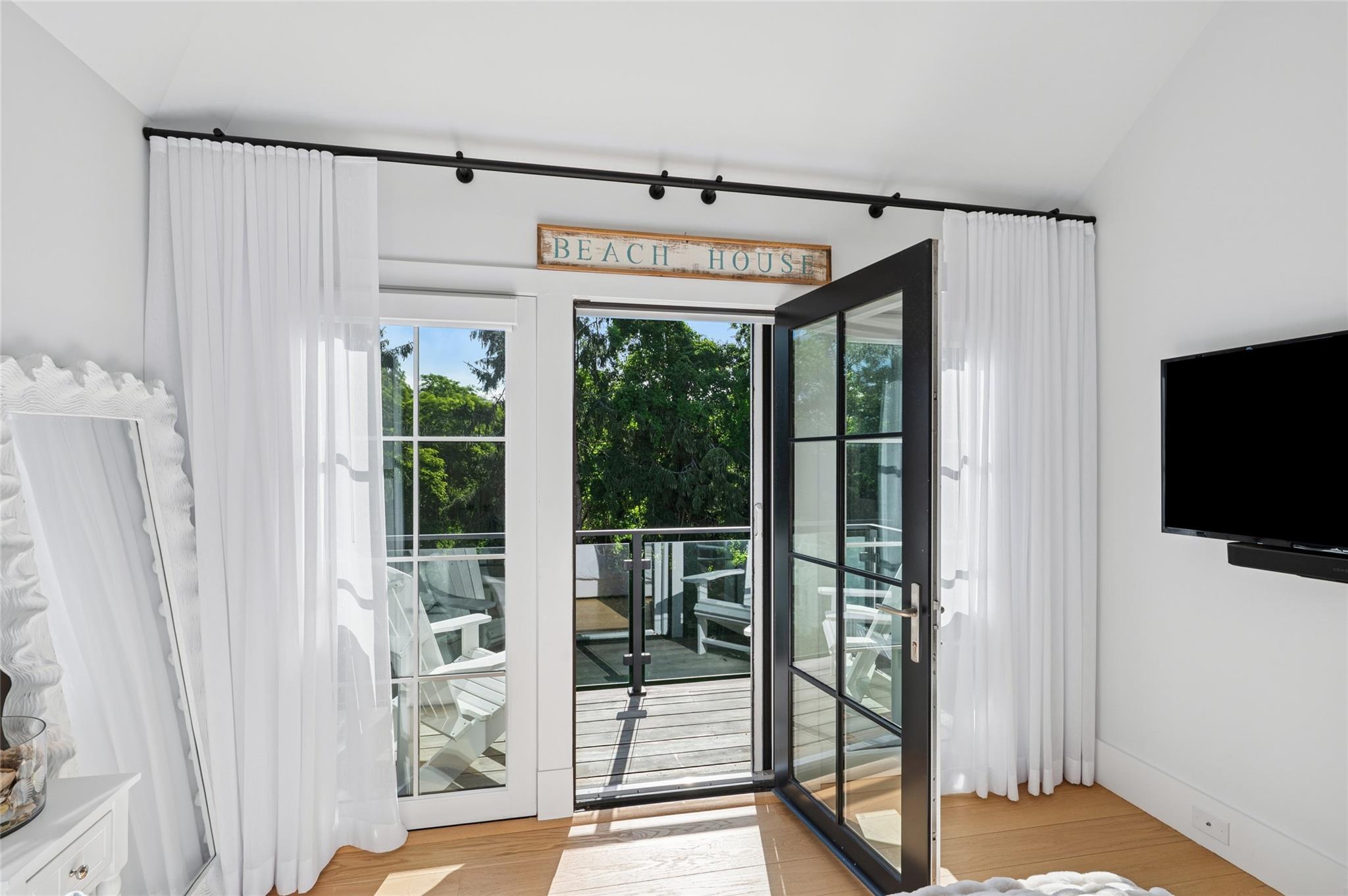 5 Kings Lane, Southampton, NY 11968