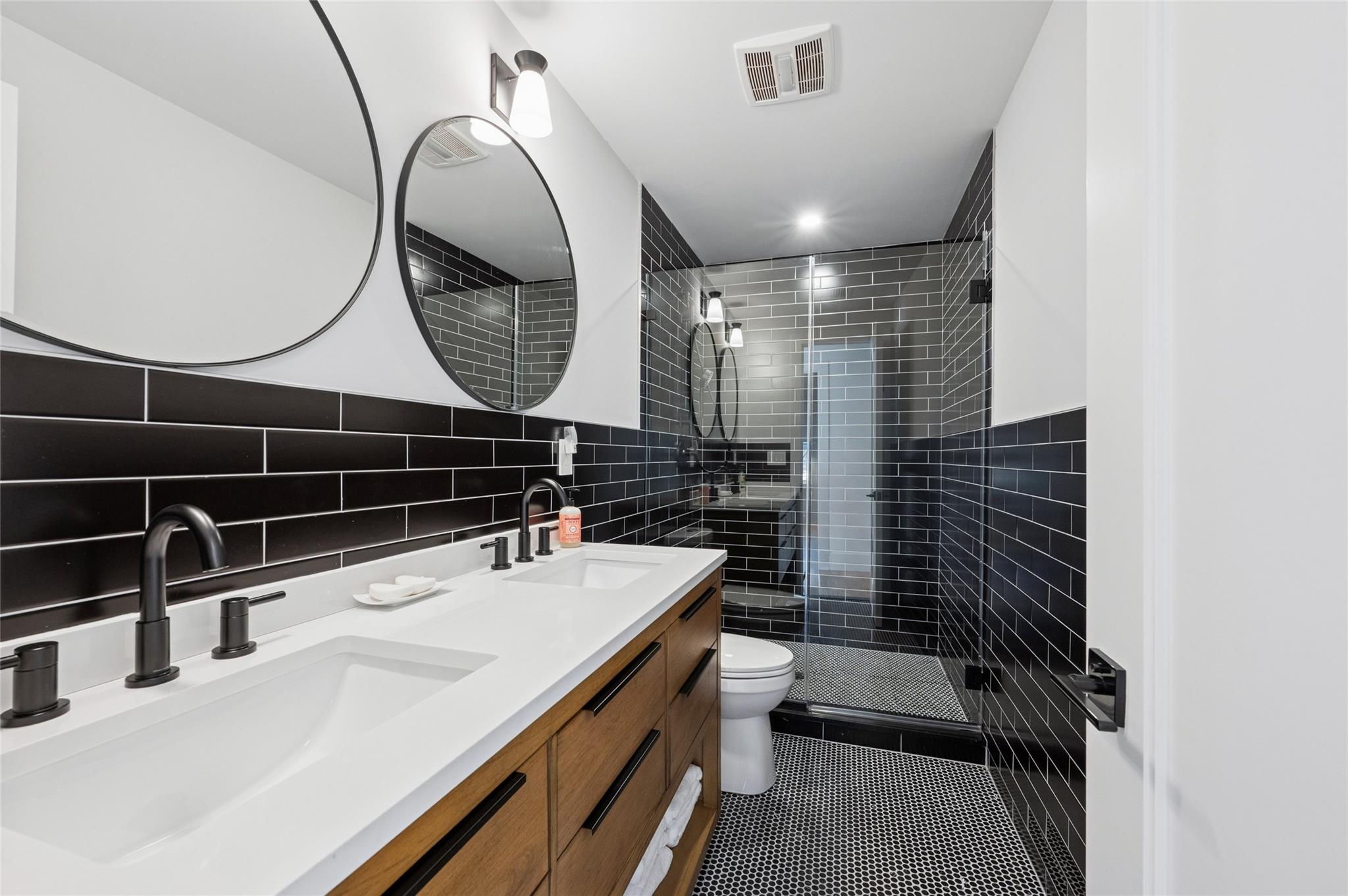 5 Kings Lane, Southampton, NY 11968