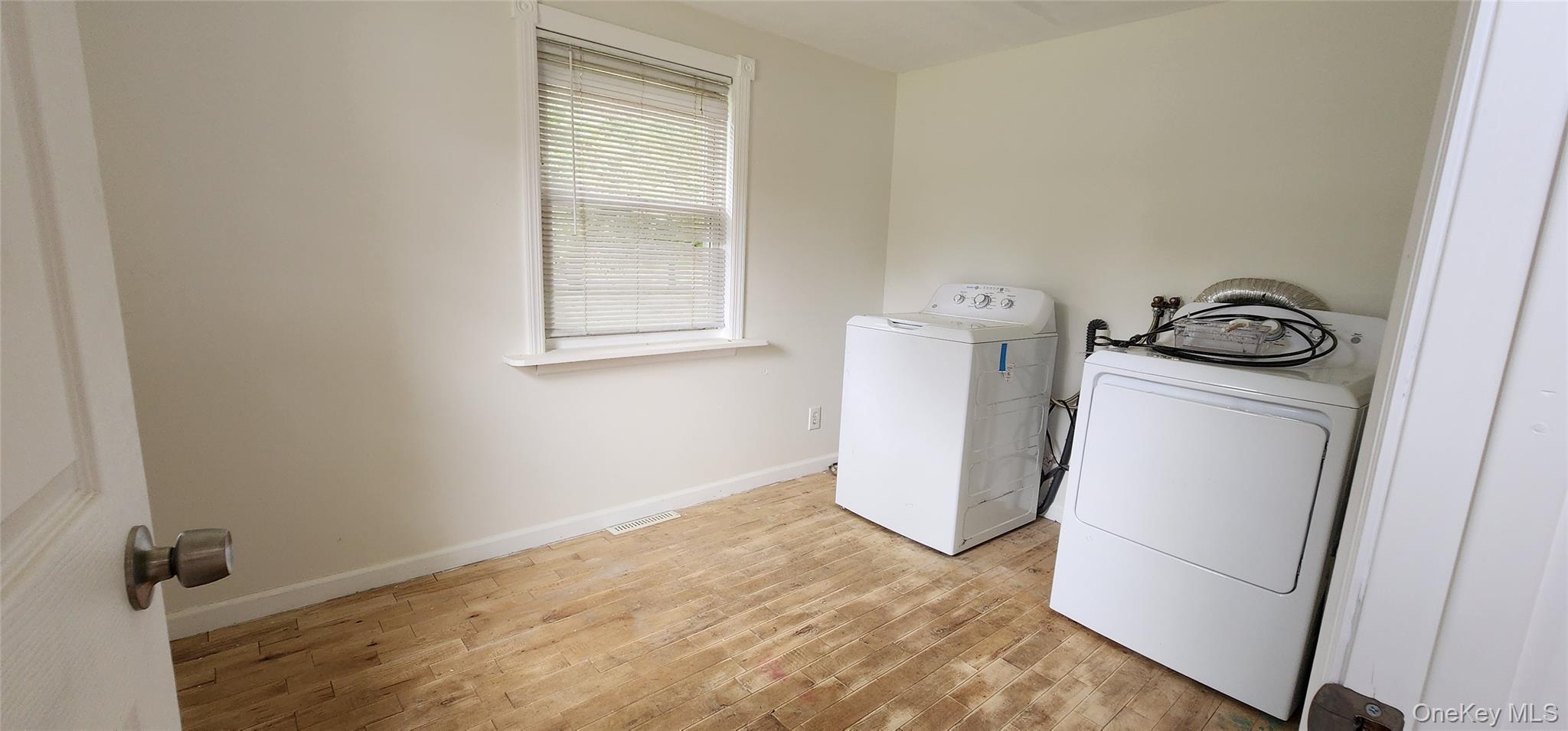 344 Elm Road W, Mastic Beach, NY 11951