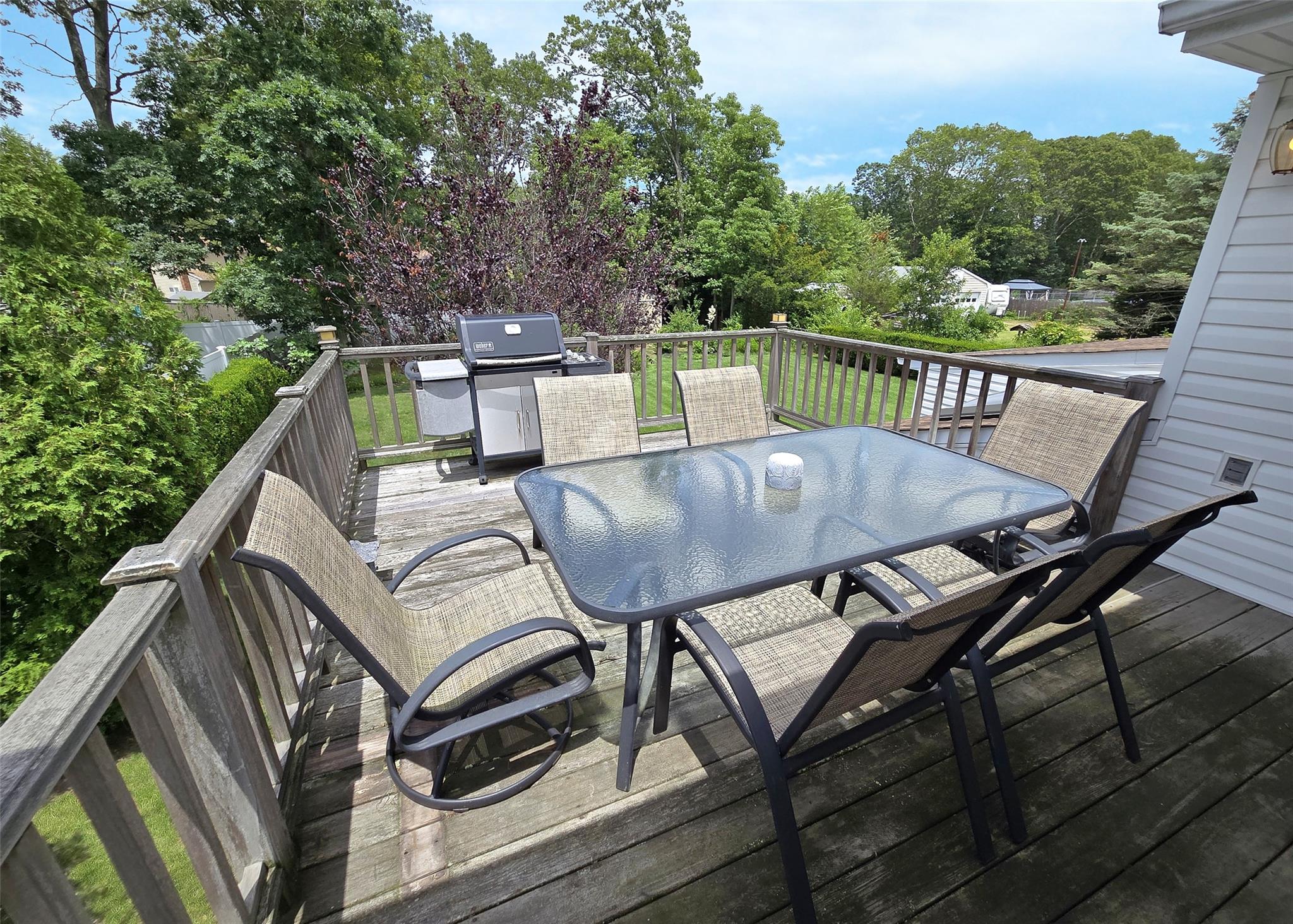 27 Donald Street, Holbrook, NY 11741