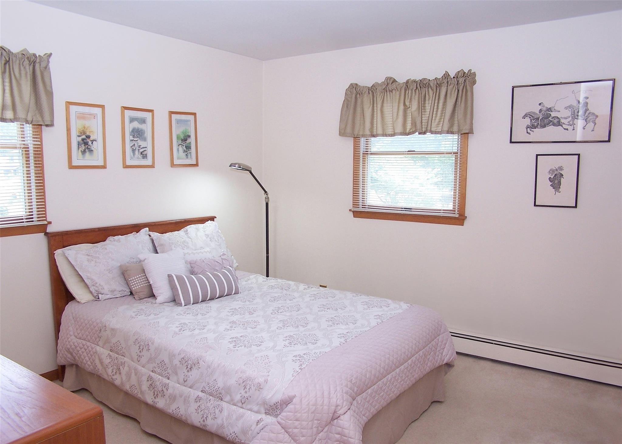 27 Donald Street, Holbrook, NY 11741