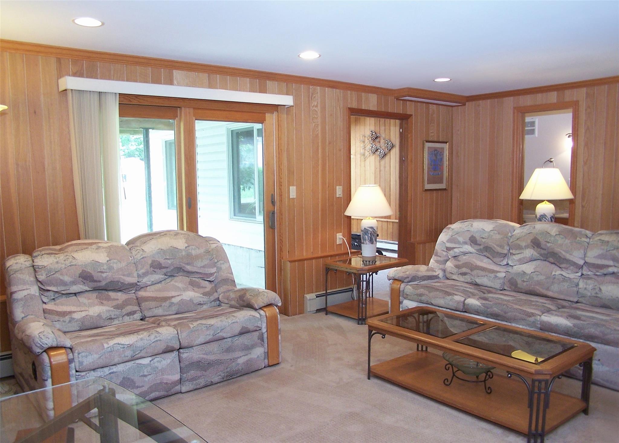 27 Donald Street, Holbrook, NY 11741