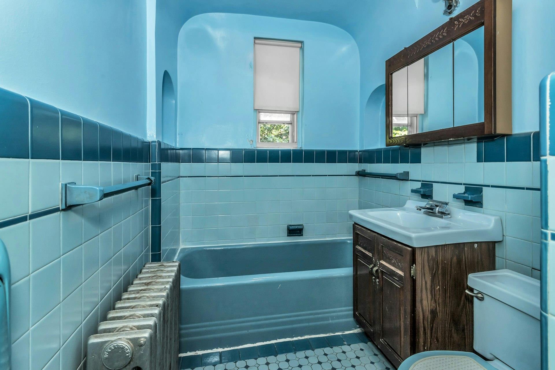 32-50 77th Street, Jackson Heights, NY 11370